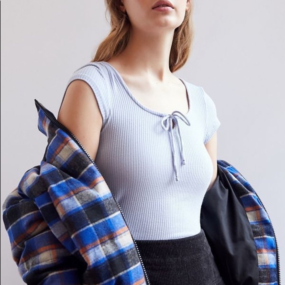 Urban Outfitters Taryn Tie-Front Short Sleeve Top - Picture 8 of 8